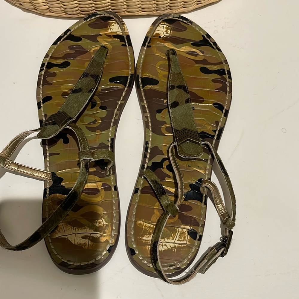 Sam Edelman flat sandals camouflage s 9